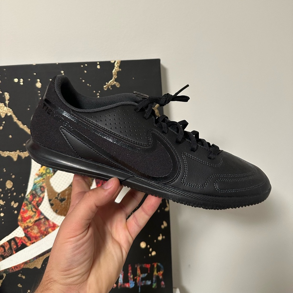 Nike LEGEND 9 CLUB IC us 12